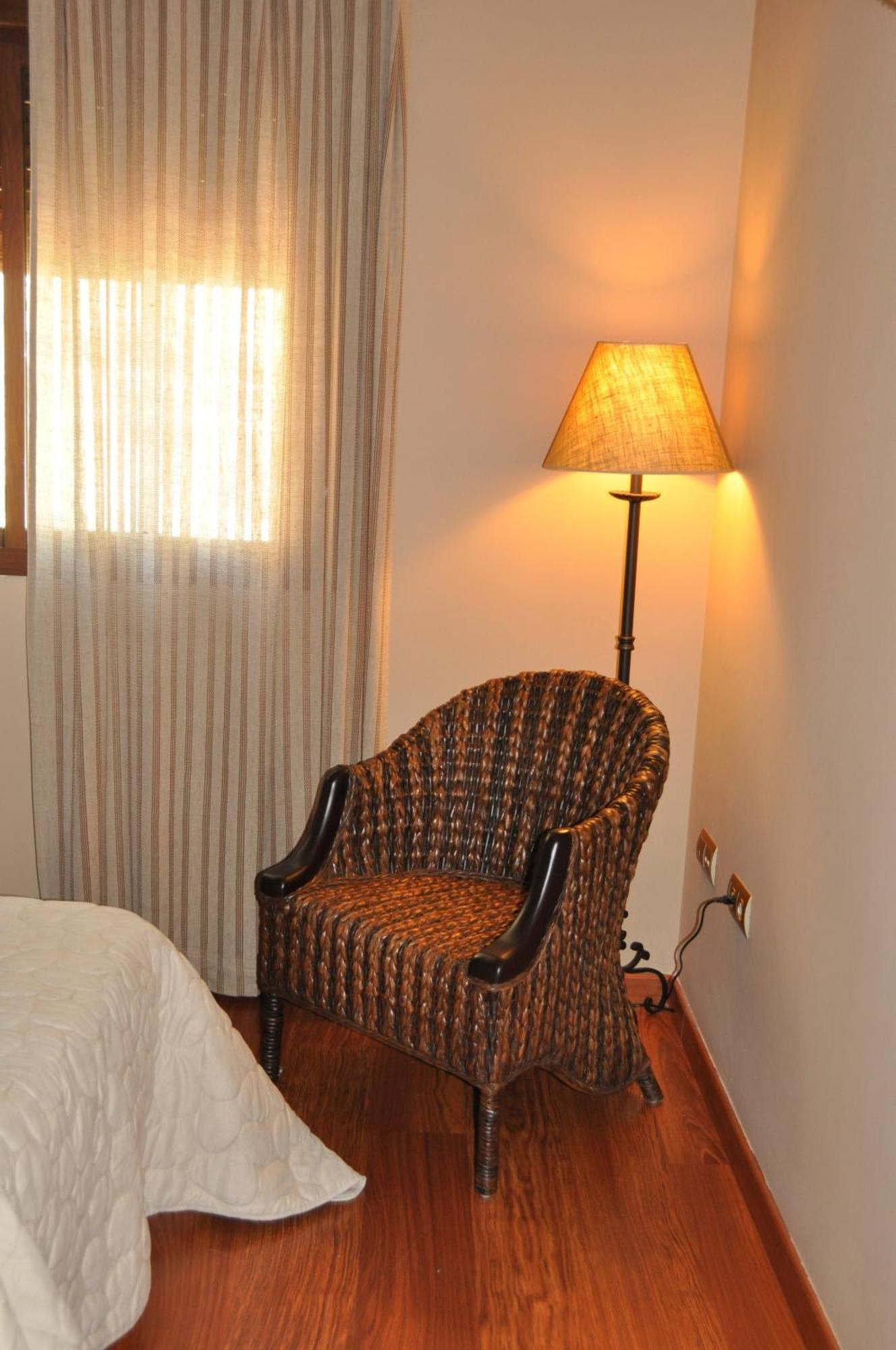 Hotel Rural Robles Jarandilla de la Vera Exterior photo